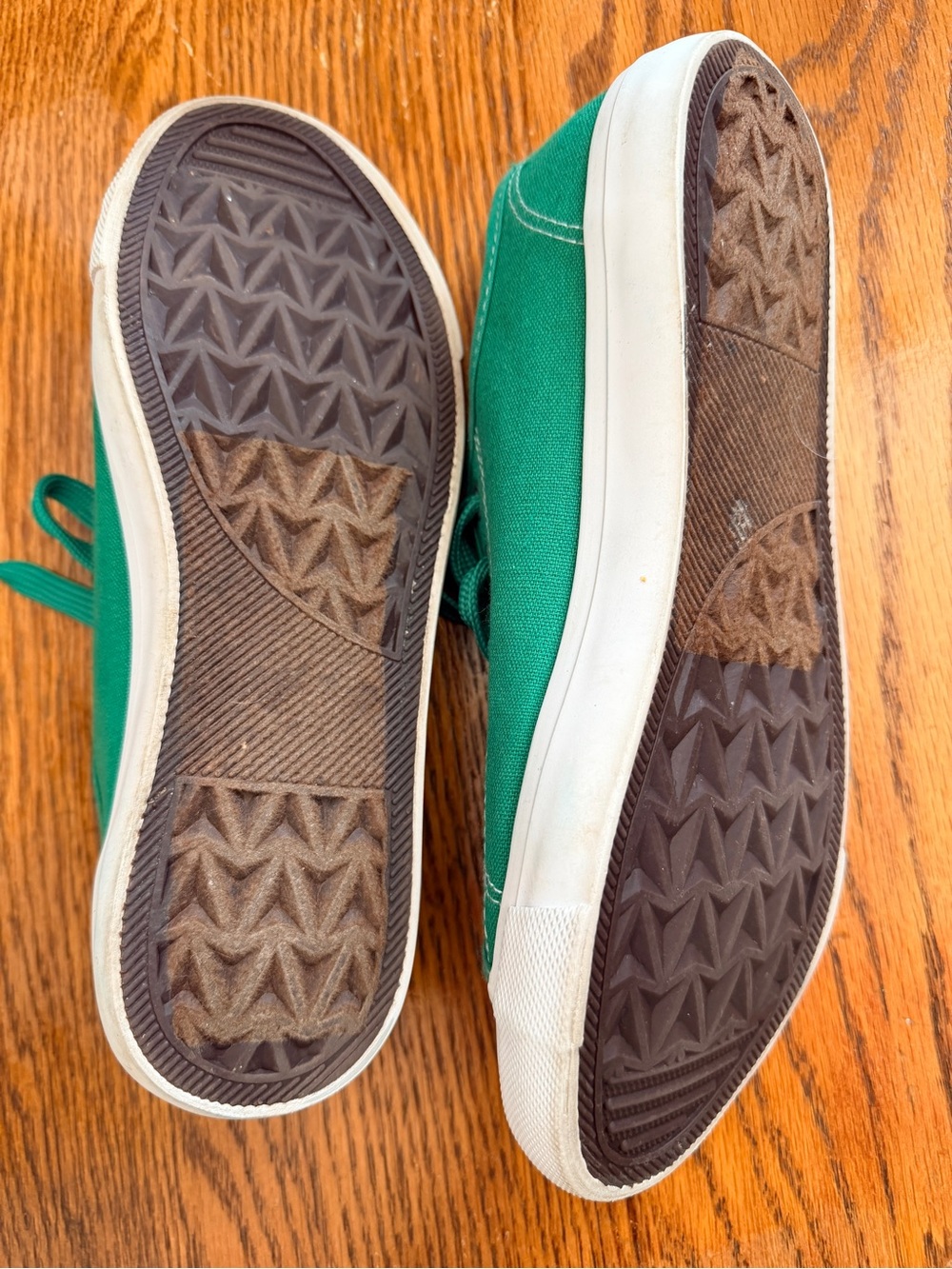 The Fashion Supply Green Canvas Lace-Up Sneakers Women’s Size 8 - Picture 3 of 6